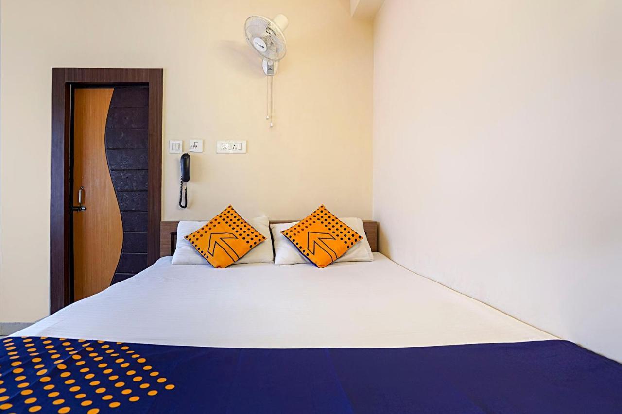 Hotel O Trisha Guest House Dam Dam Экстерьер фото