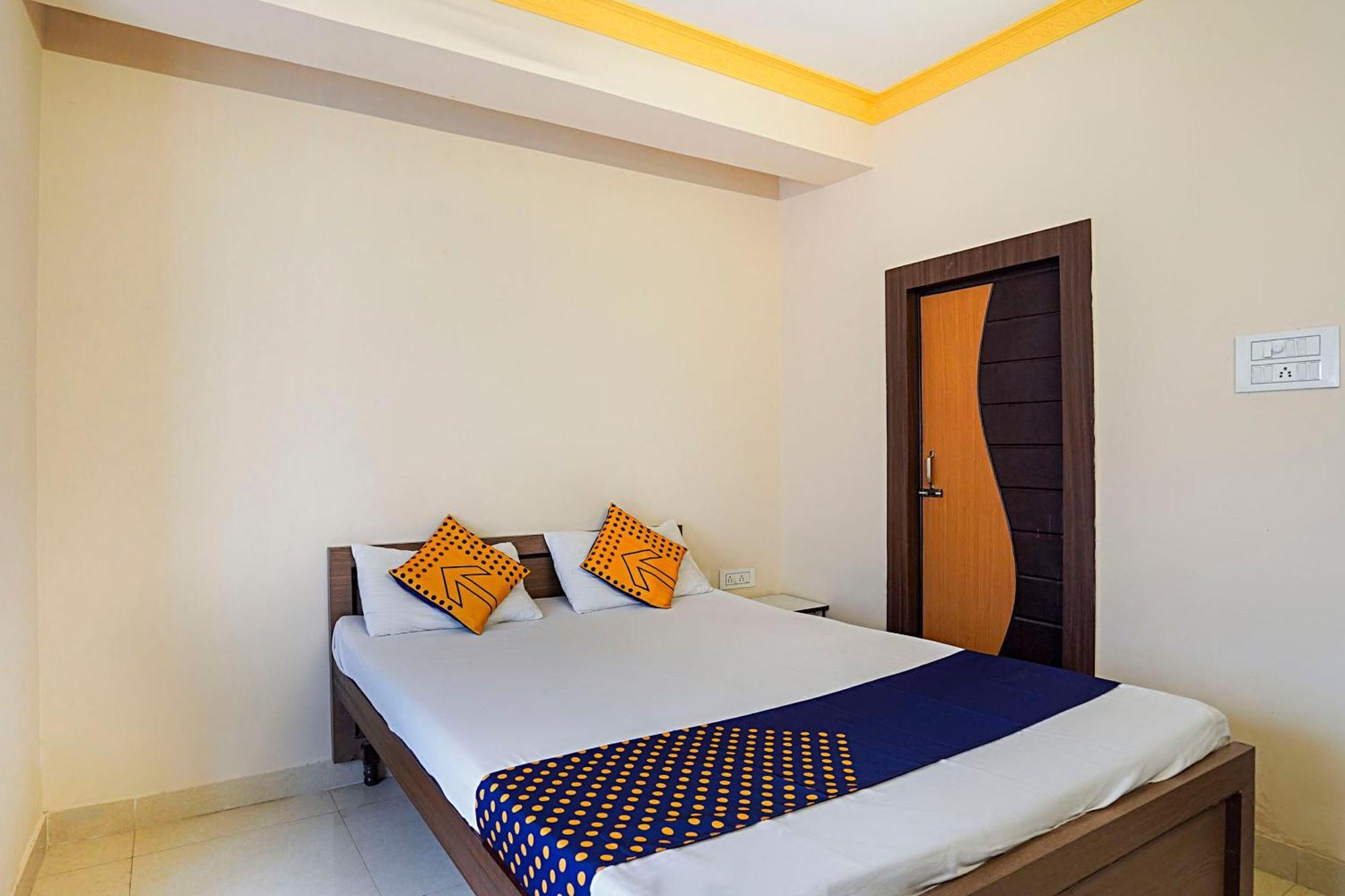 Hotel O Trisha Guest House Dam Dam Экстерьер фото
