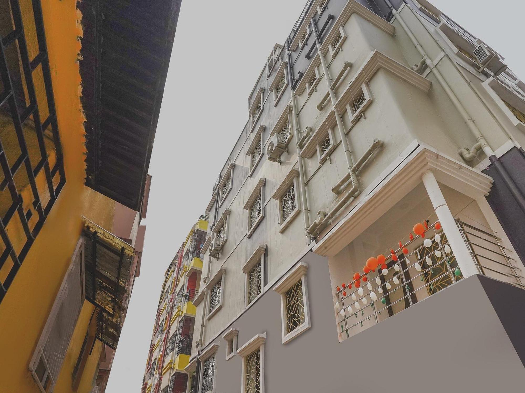 Hotel O Trisha Guest House Dam Dam Экстерьер фото